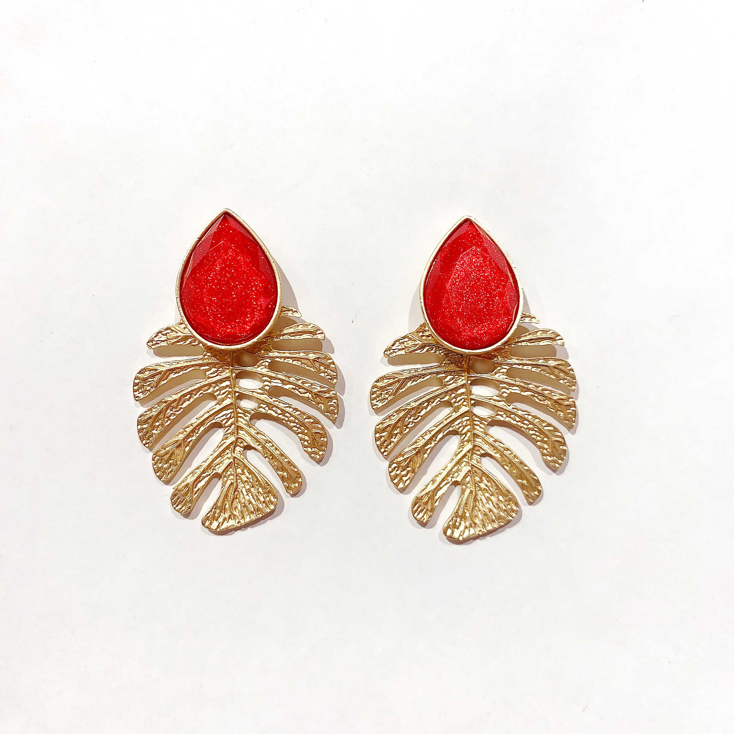 Pendientes forma hoja metal