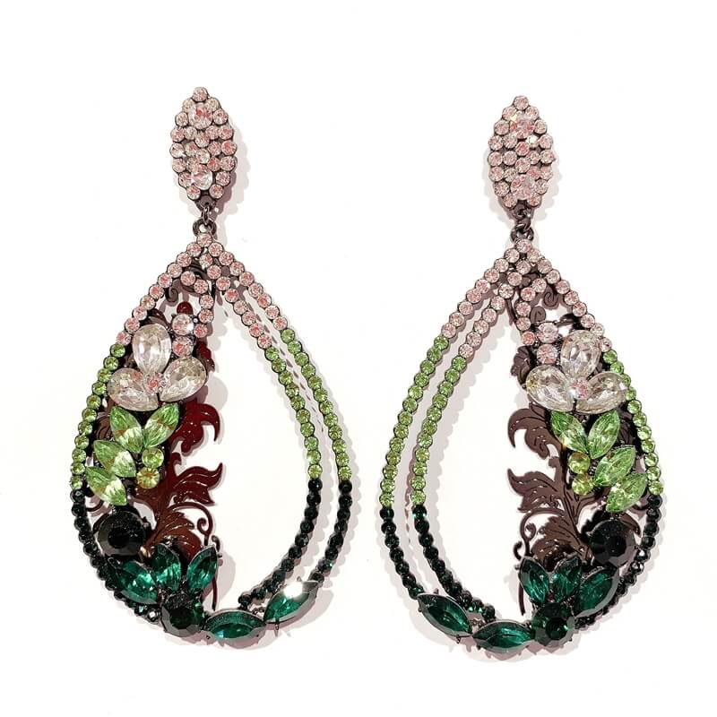 Pendientes cristales forma gota .