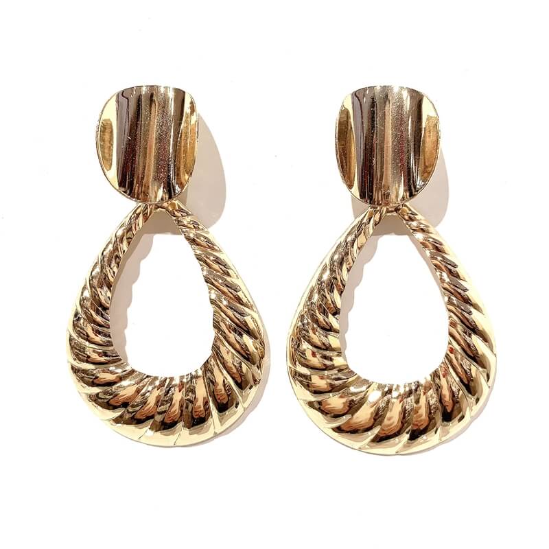 Pendientes metal flamenco largo forma gota