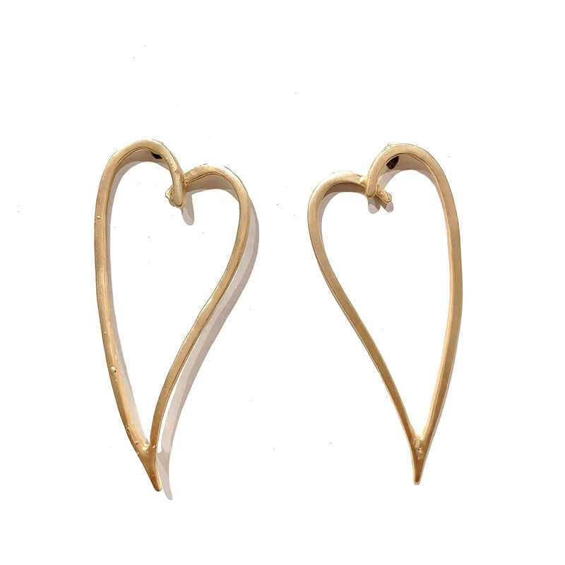 Pendientes metal forma corazon g