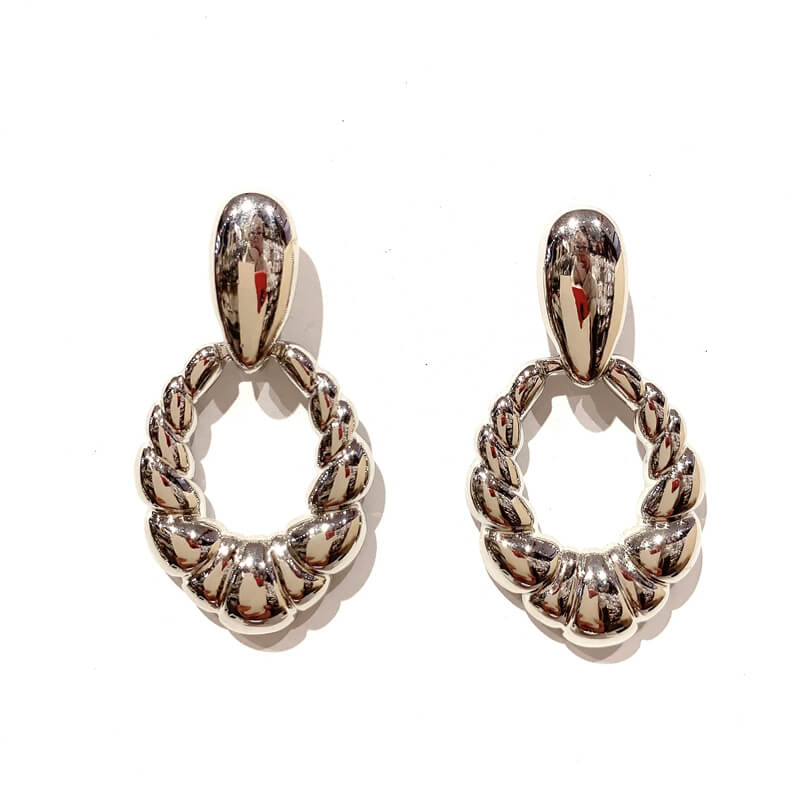 Pendientes metal forma aro ovalo