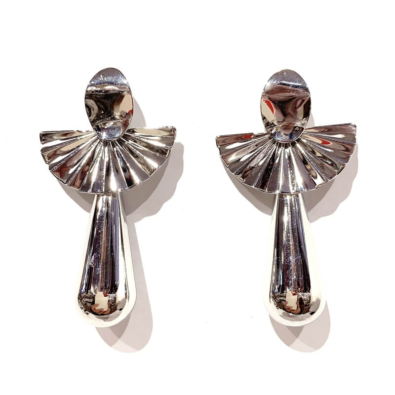 Pendientes metal flamenco forma abanico con lagrima