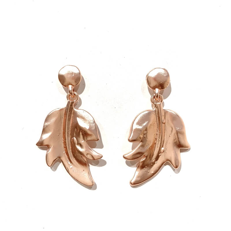 Pendientes metal forma pluma