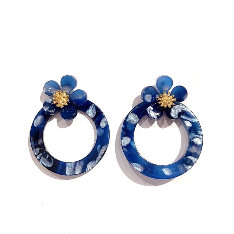 Pendientes resina corto forma aro con flor