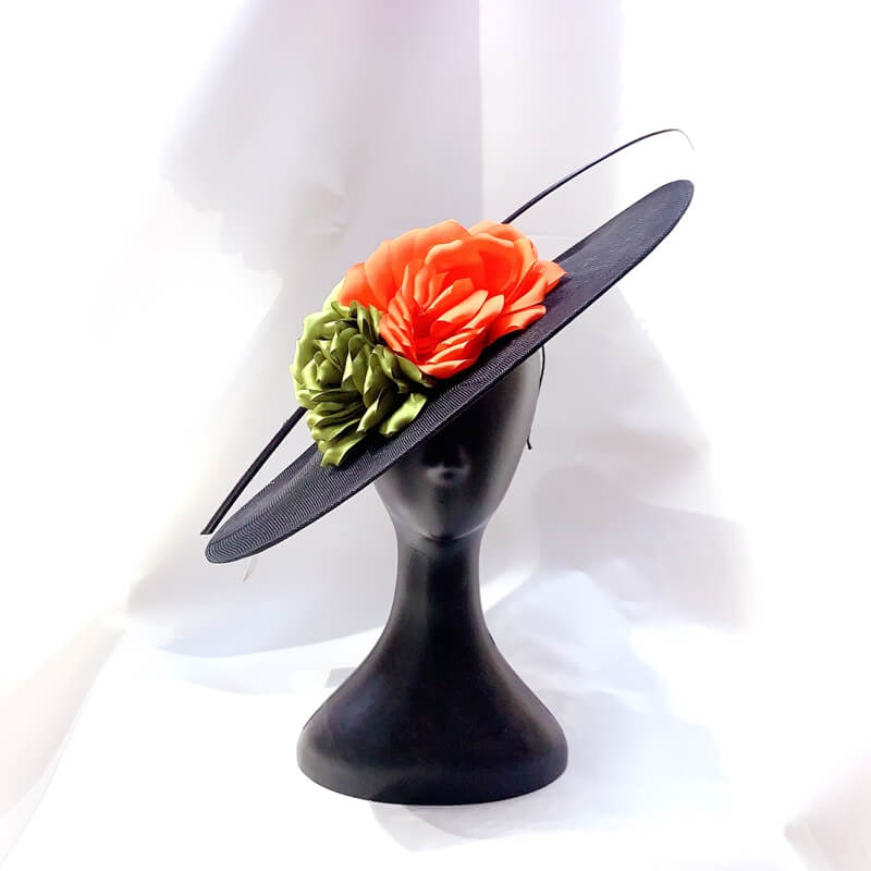 Tocado forma pamela con doble flor