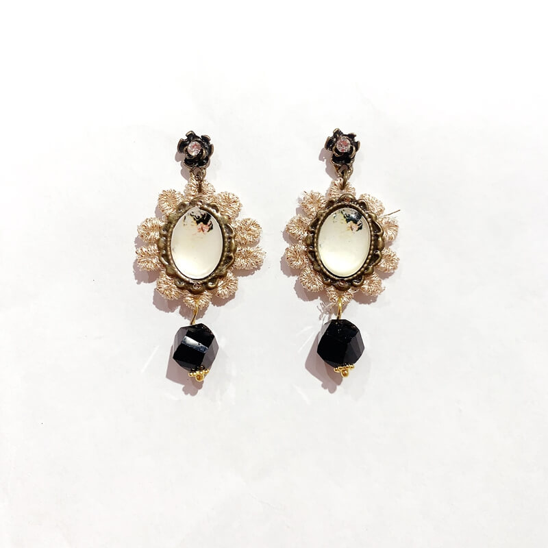 Pendientes vintage con encaje