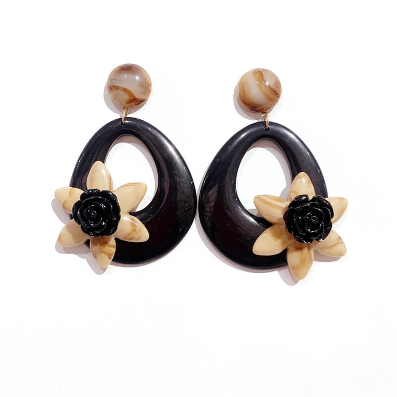 Pendientes flamenco resina forma gota con flor