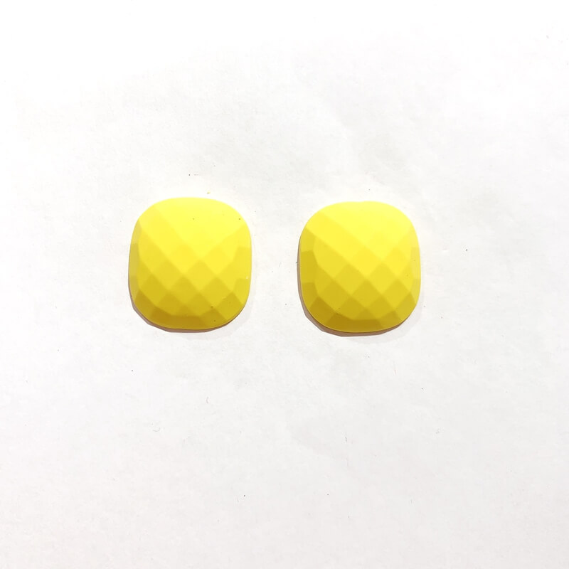 Pendientes resina forma cuadrados