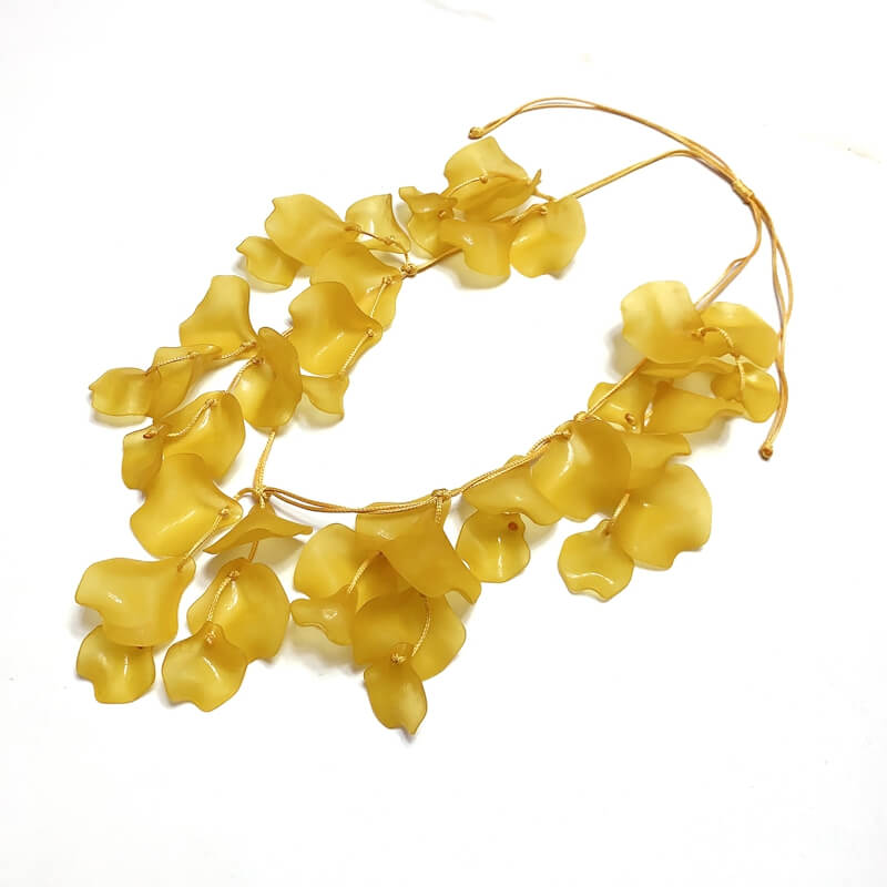 Collar cuerda con hoja